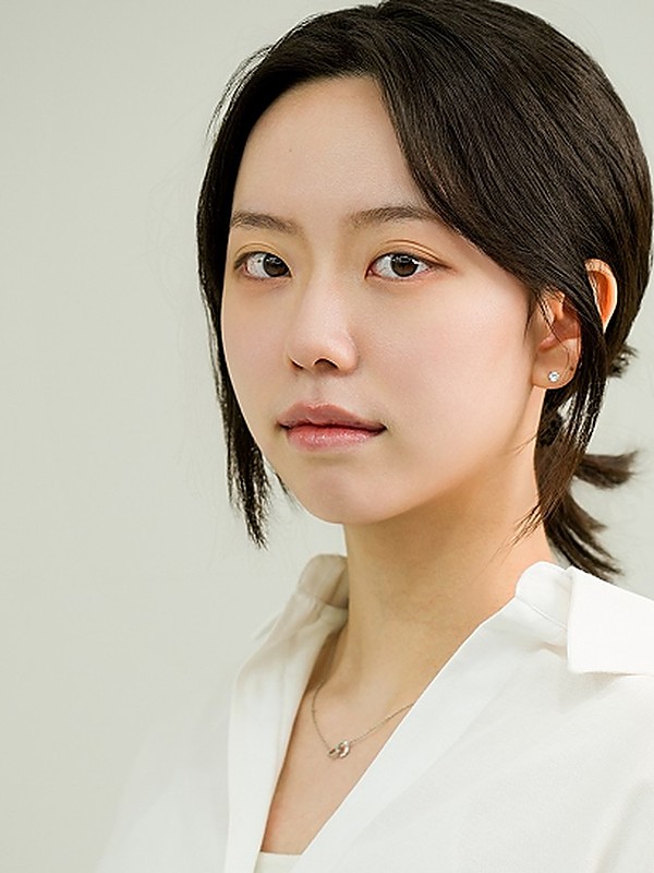 문채원