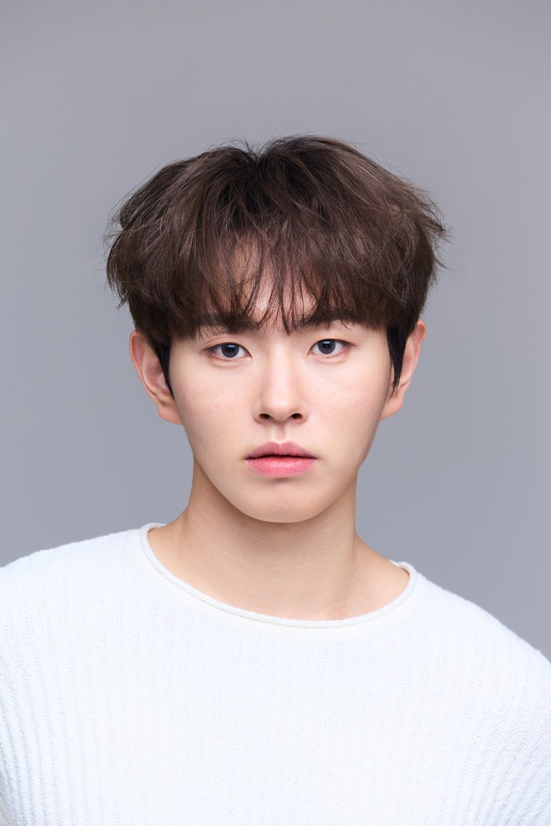 Lee Byeong Chan profile photo 3